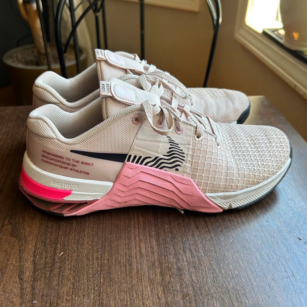 Nike Metcon 8 Women’s Barely Rose DO9327-600 Training Shoes Size 8.5